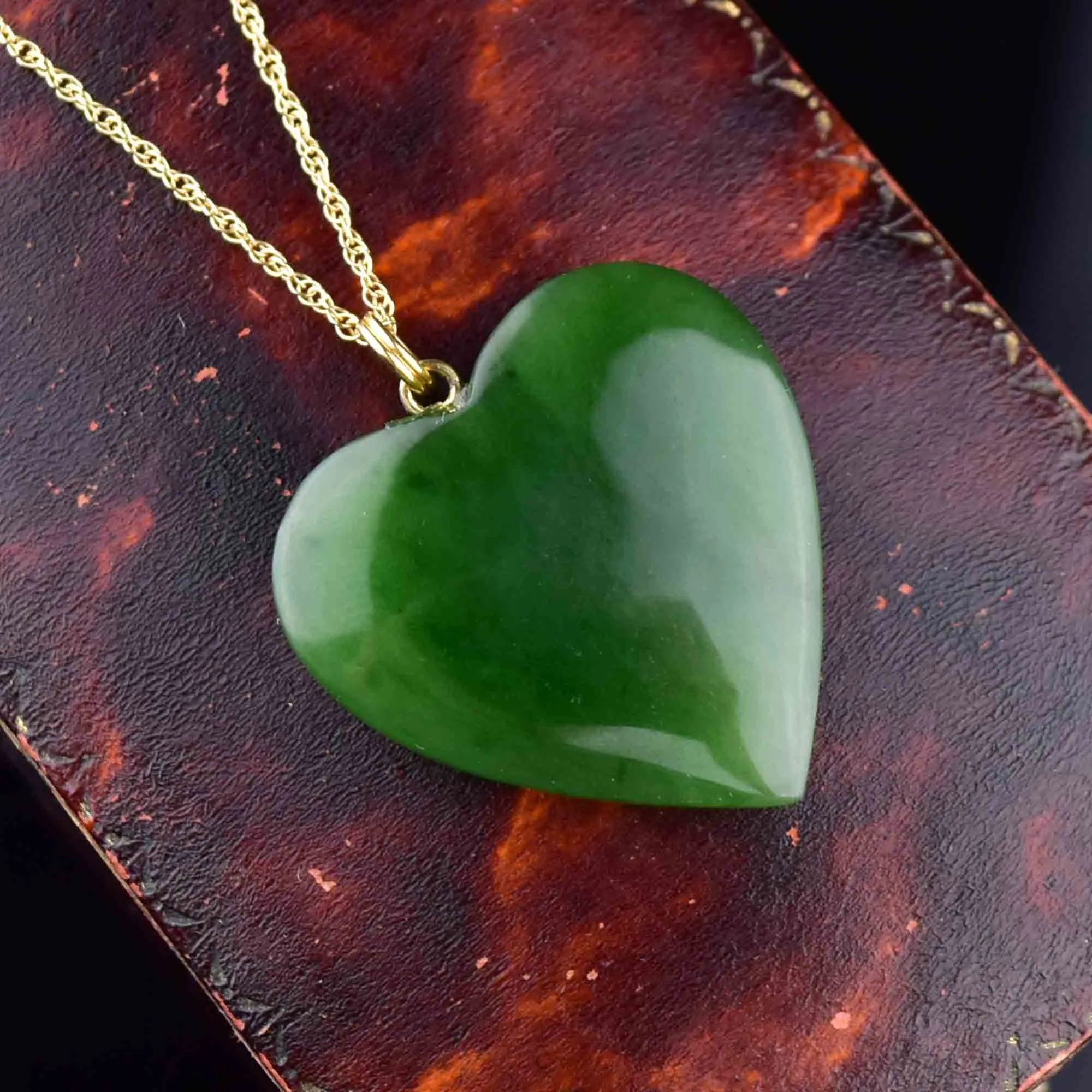 14K Gold Carved Jade Heart Pendant Necklace