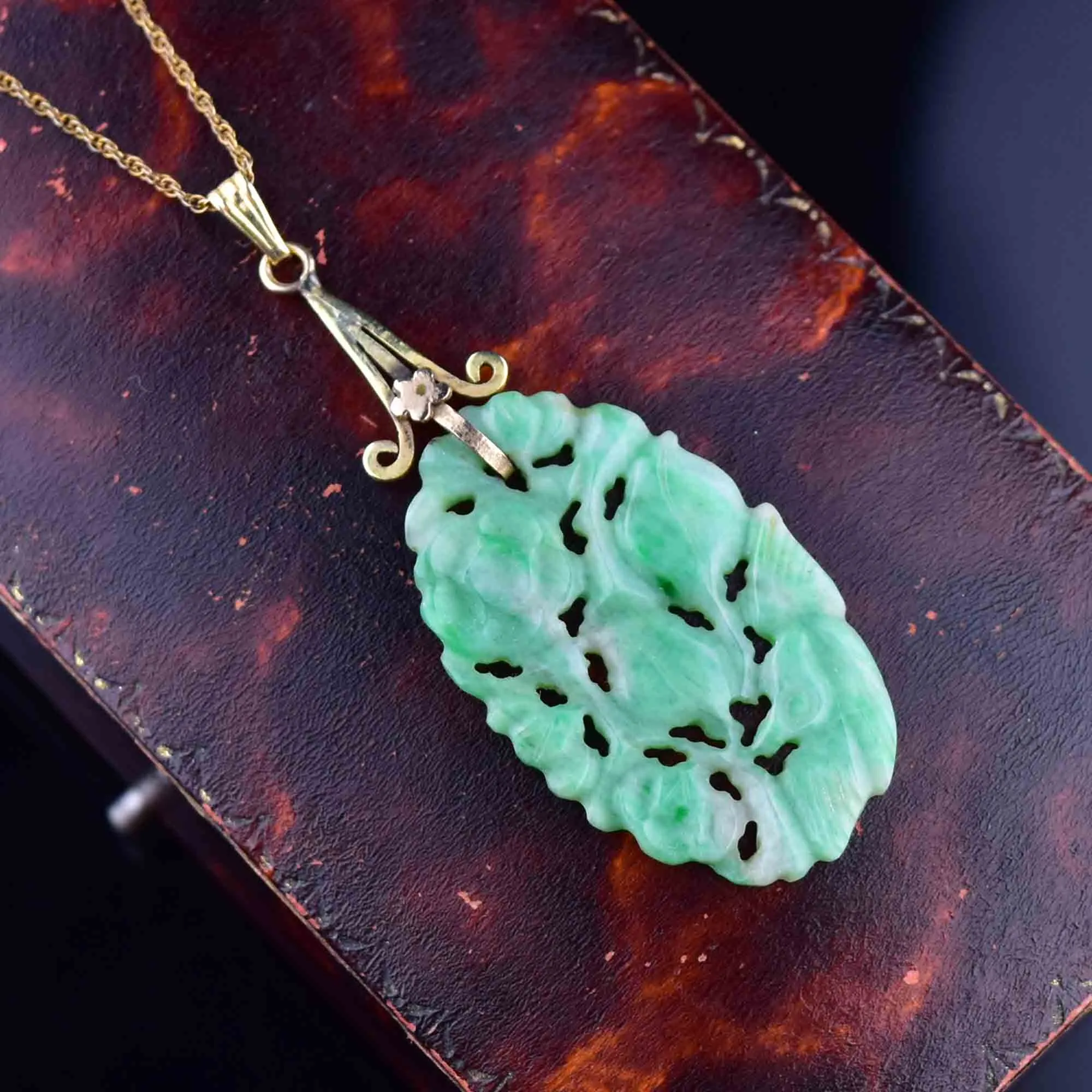 14K Gold Carved Jade Pendant Necklace