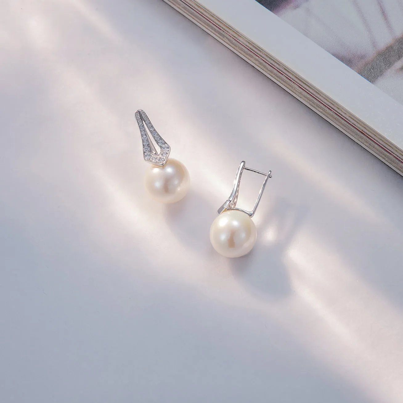 18K Solid Gold Edison Pearl Earrings KE00097