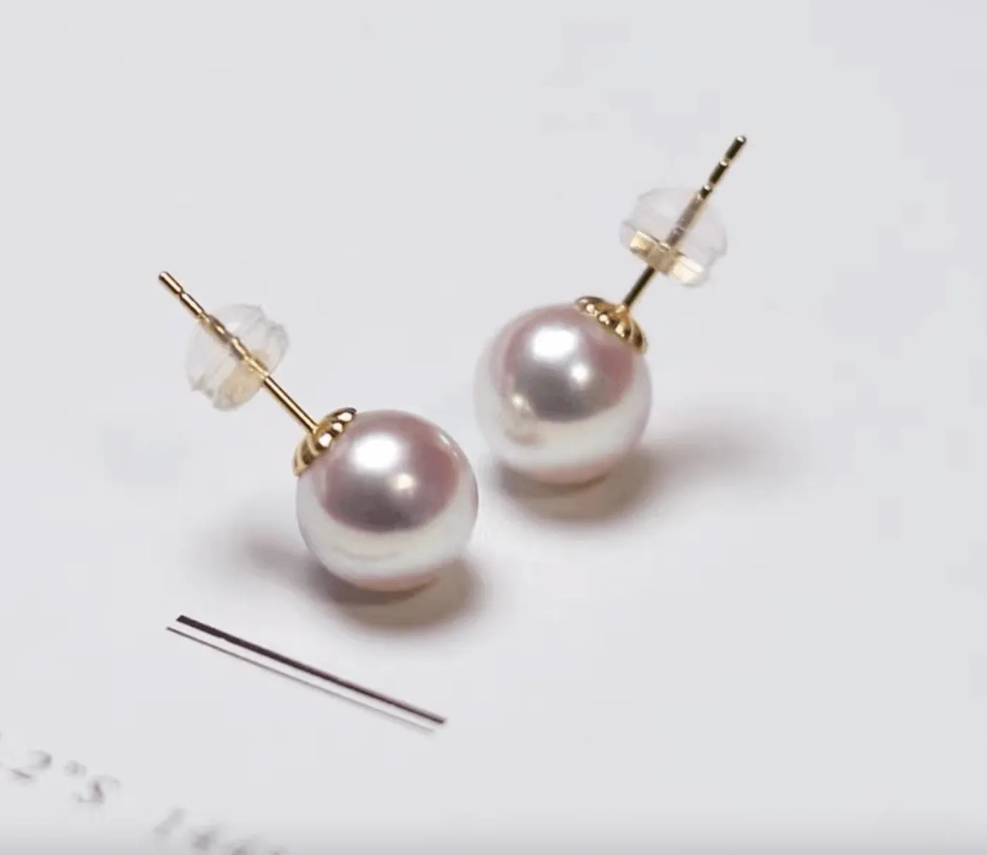 Hanadama Akoya 9mm Pearls Stud Earrings 18K Gold