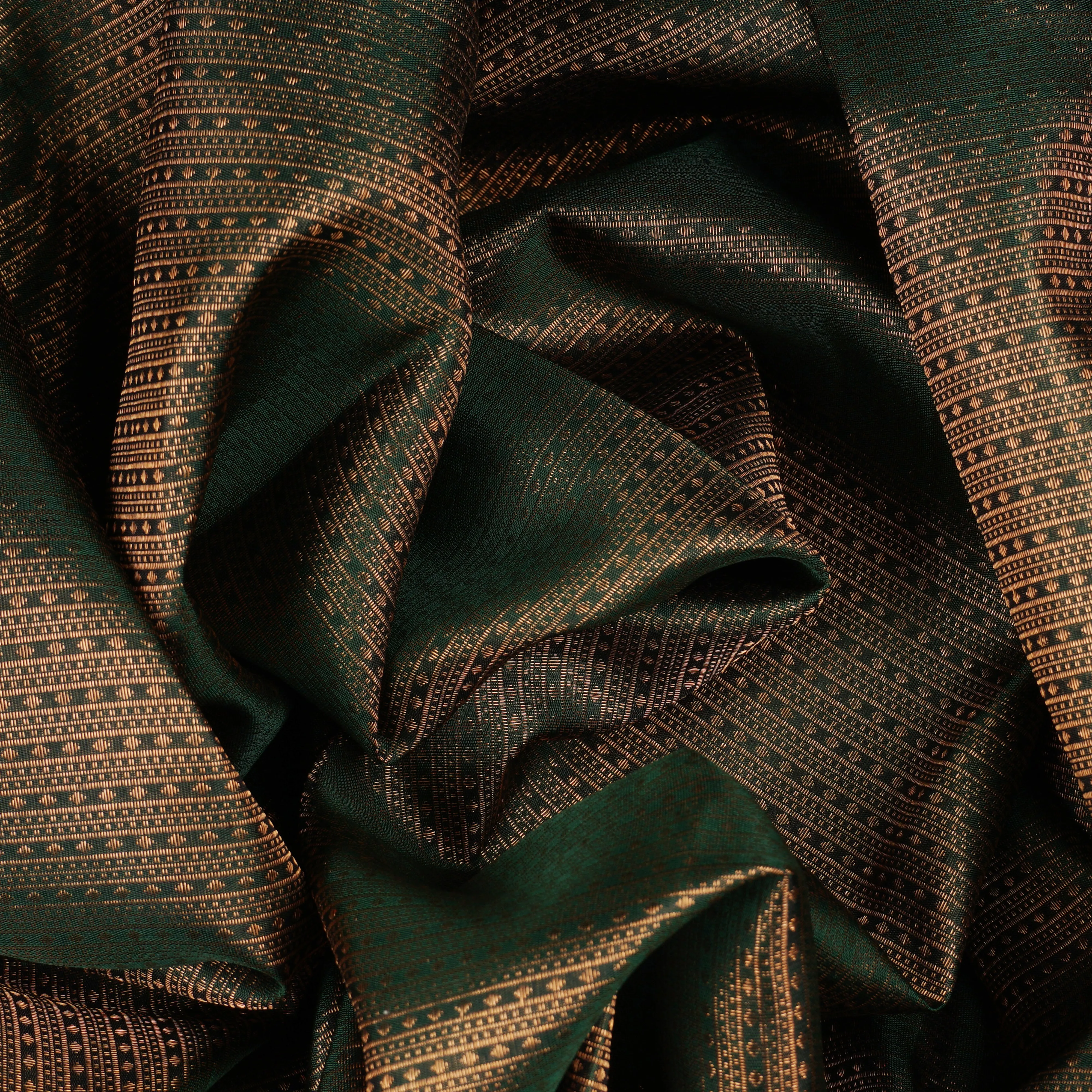 Handwoven Green Kanjivaram Silk Saree - 1704T008273DSC