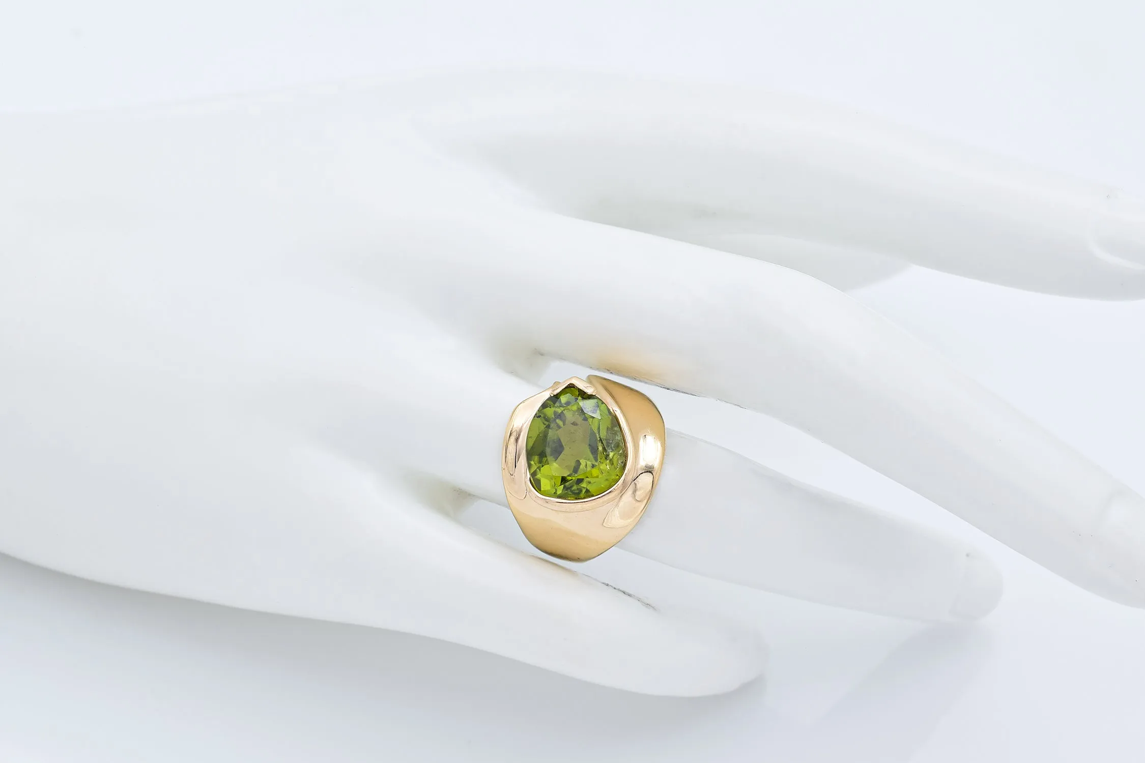 Pasdera 14K Yellow Gold 4.87 Ct Peridot Band Ring Size 6.5