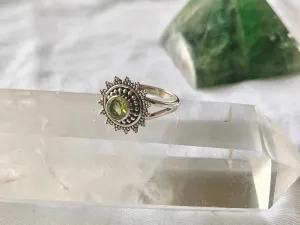 Peridot Evanora Ring