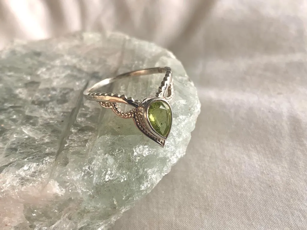 Peridot Ksenia Ring