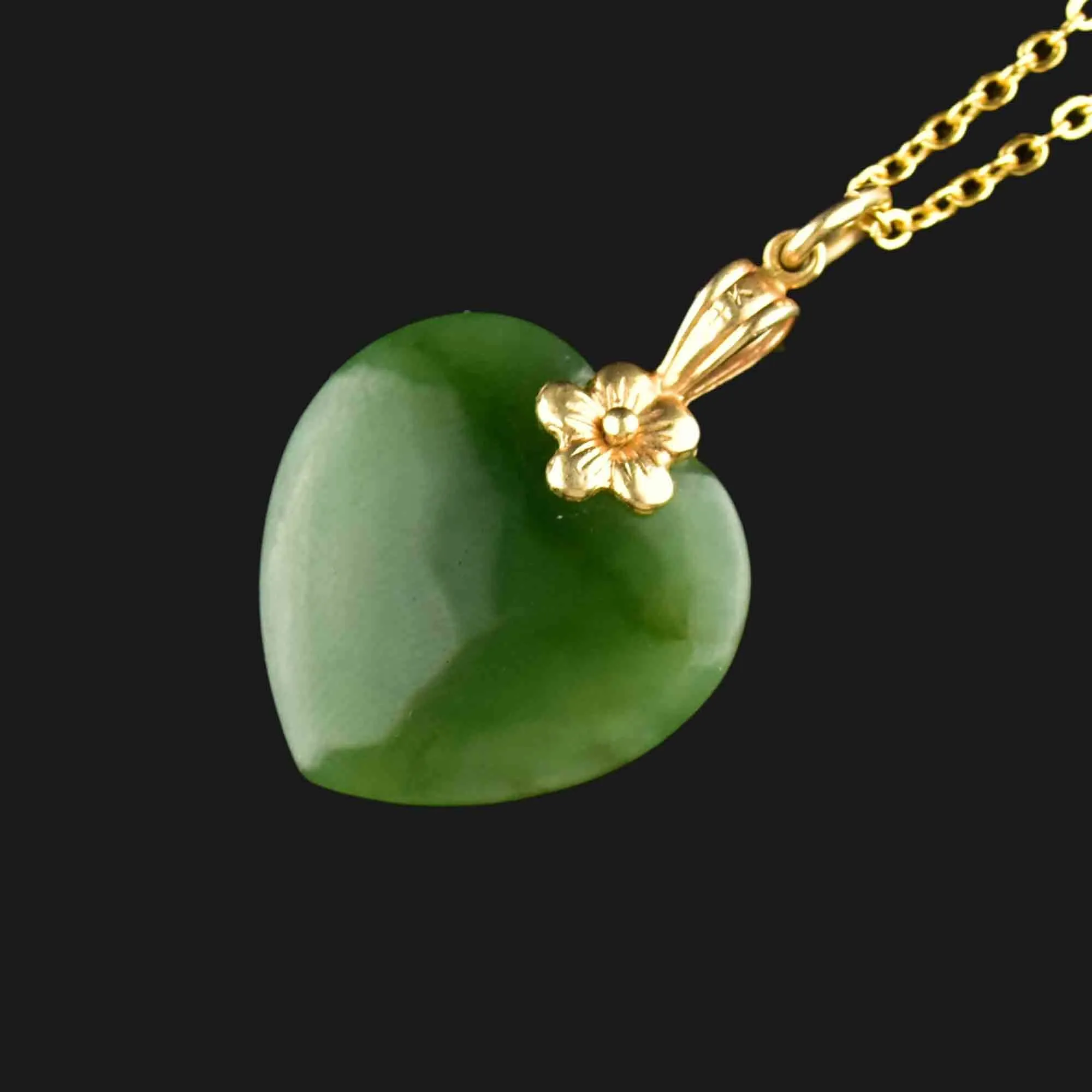 Vintage 14K Gold Floral Jade Heart Pendant Necklace