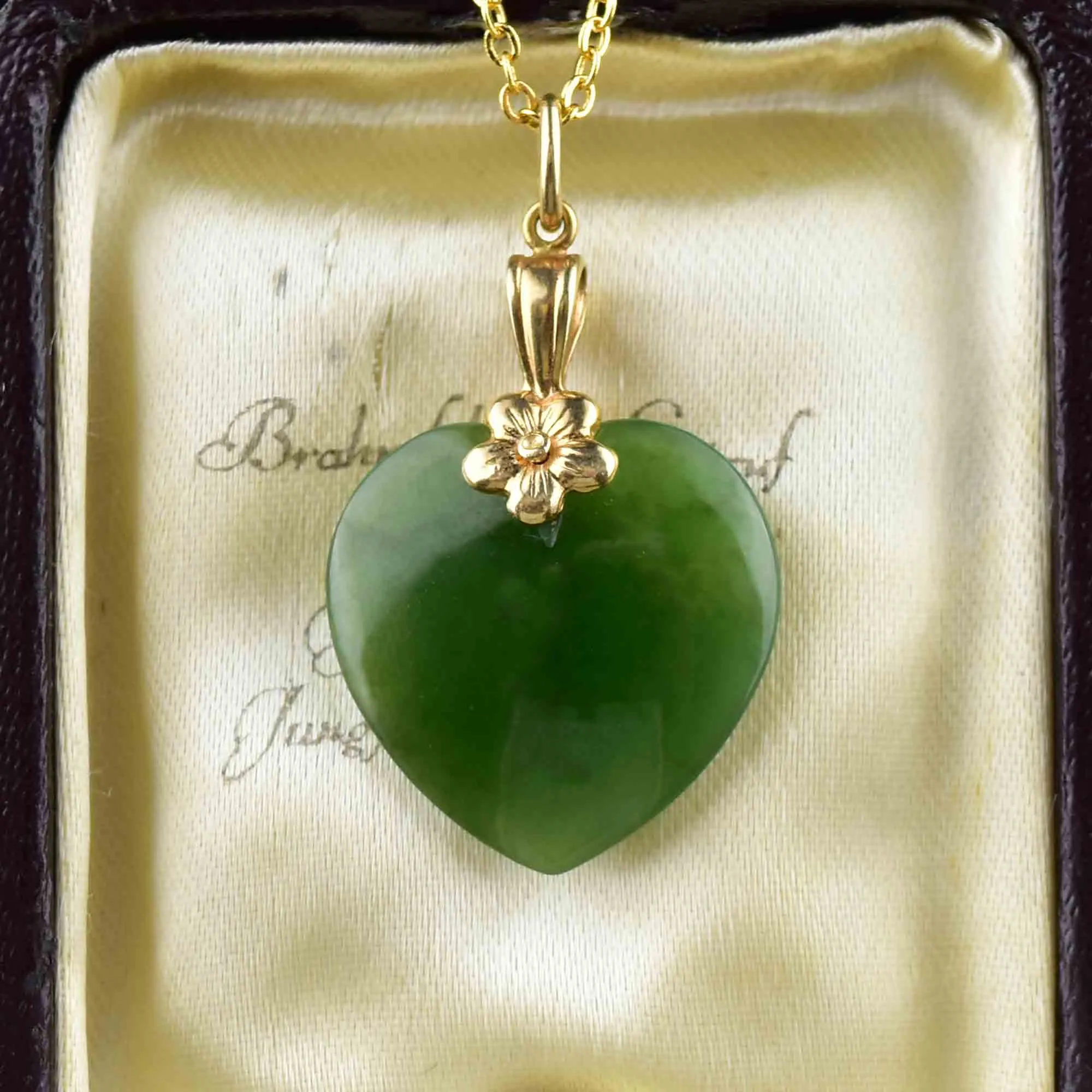 Vintage 14K Gold Floral Jade Heart Pendant Necklace