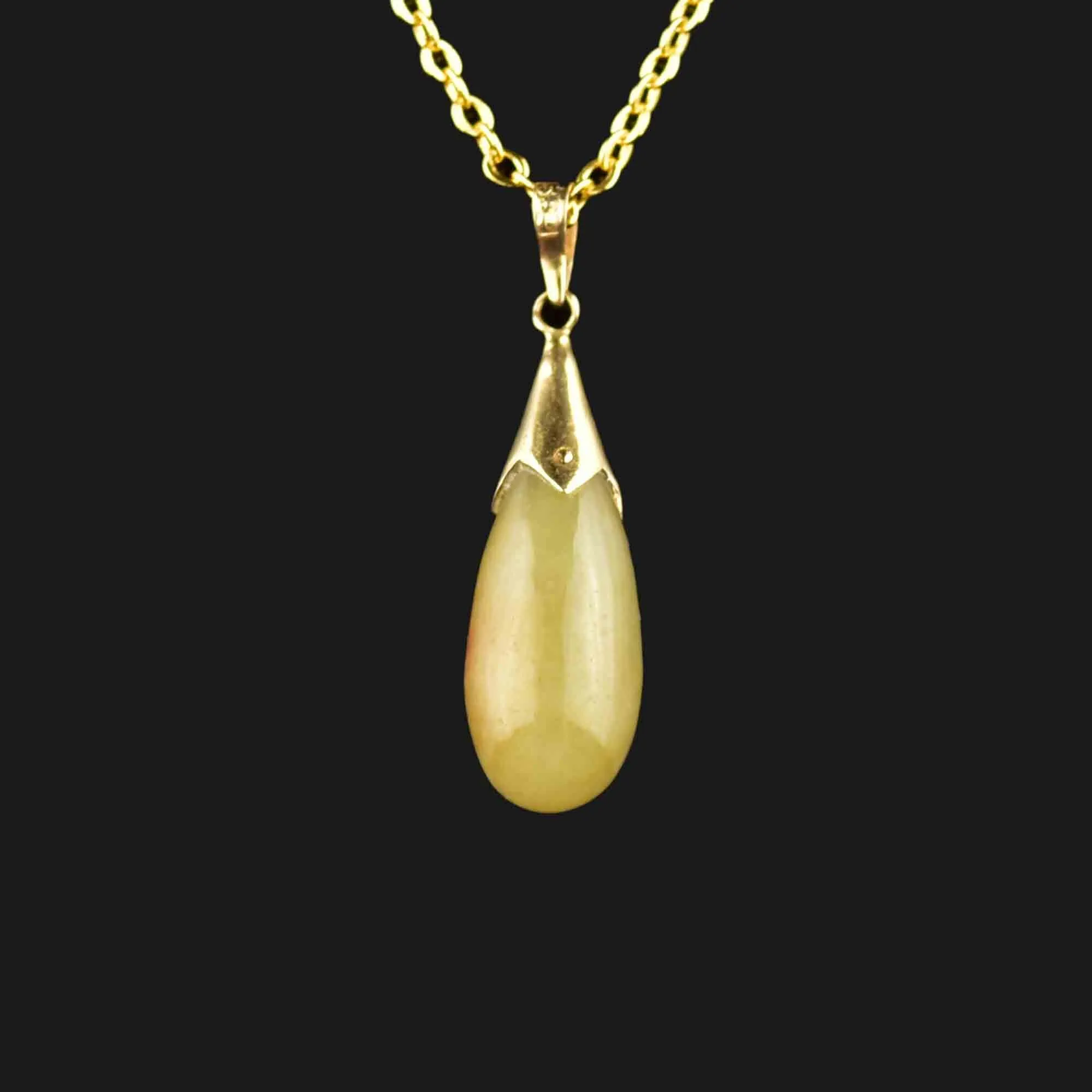 Vintage 14K Gold Milky Jade Teardrop Pendant Necklace