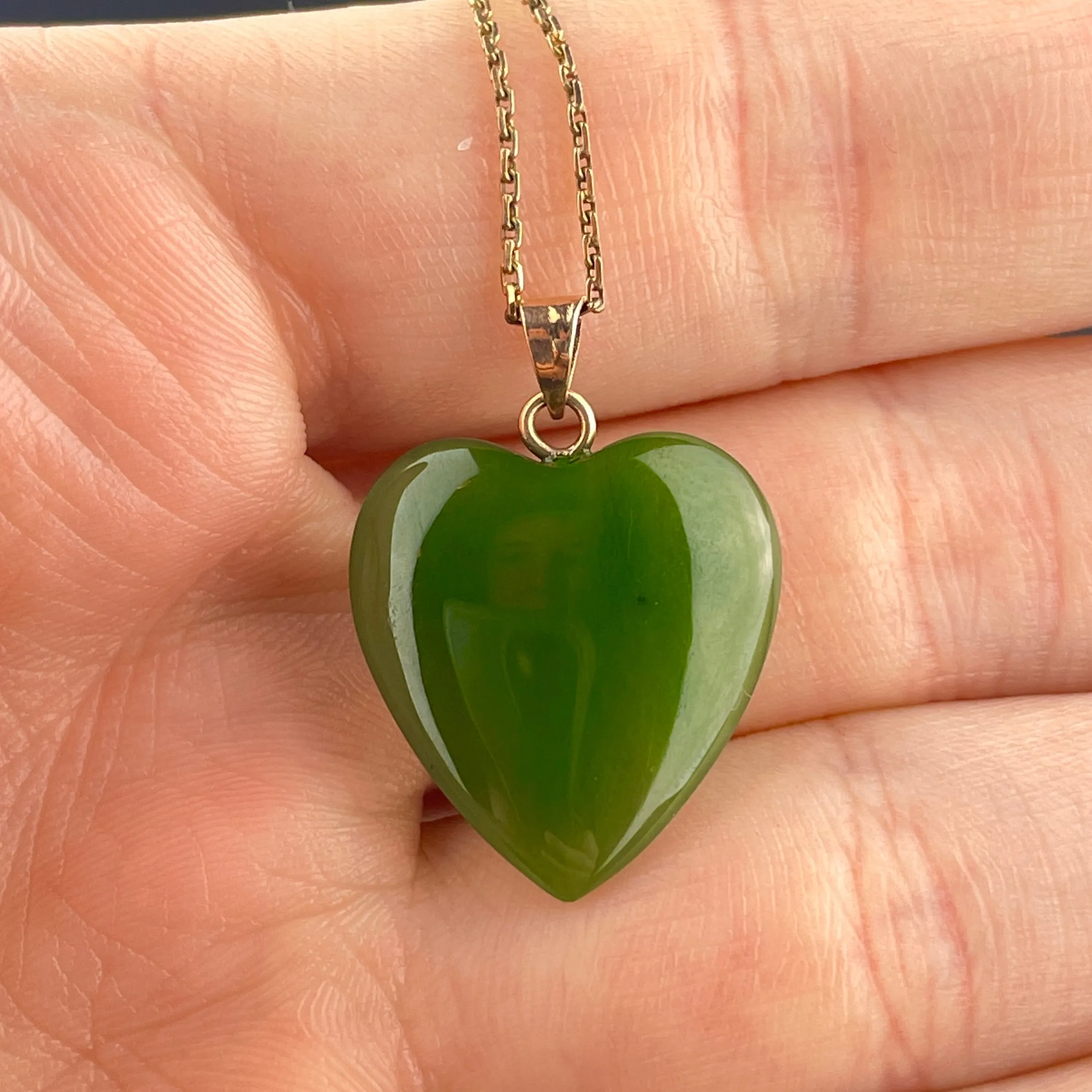 Vintage Carved Heart Jade 14K Gold Pendant Necklace