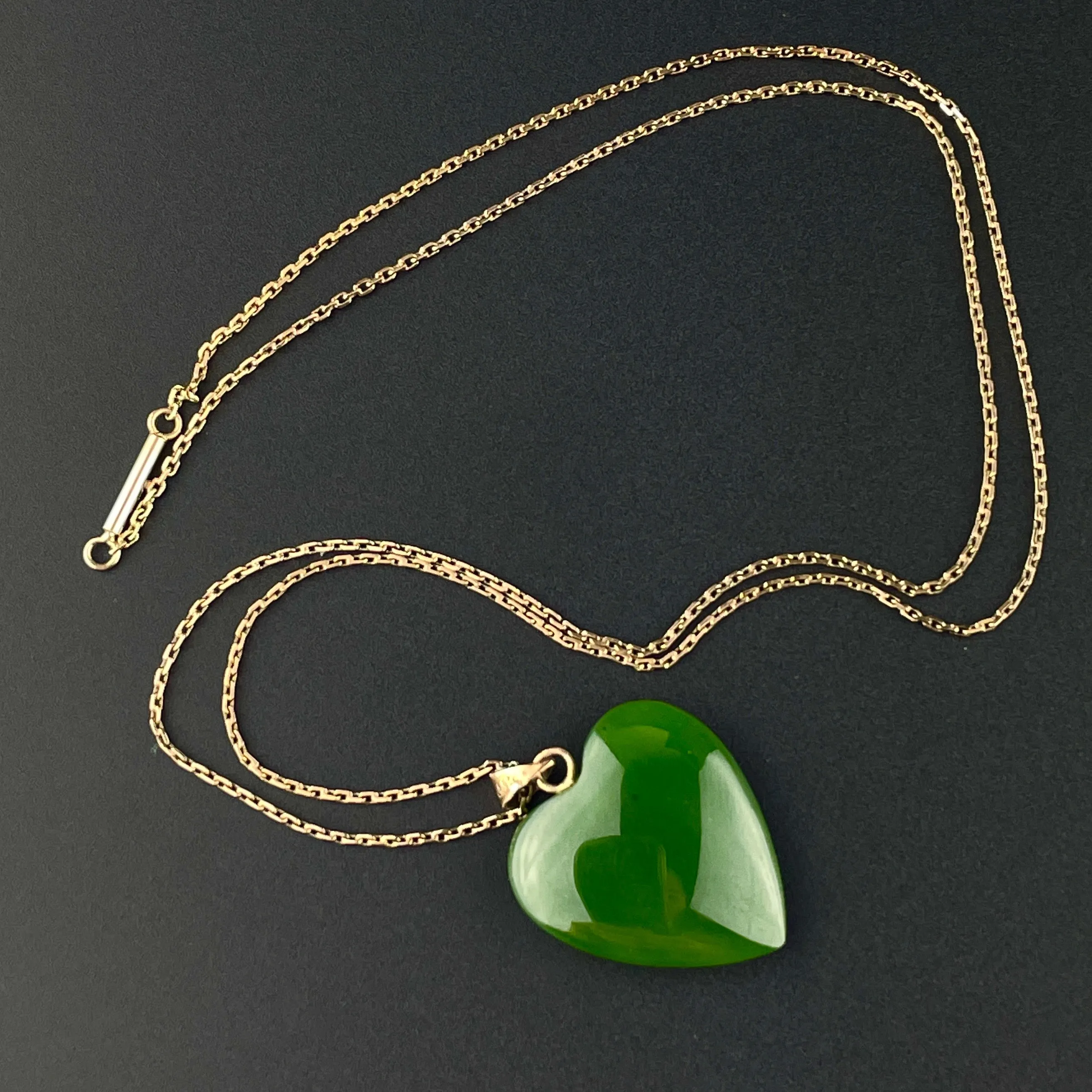 Vintage Carved Heart Jade 14K Gold Pendant Necklace